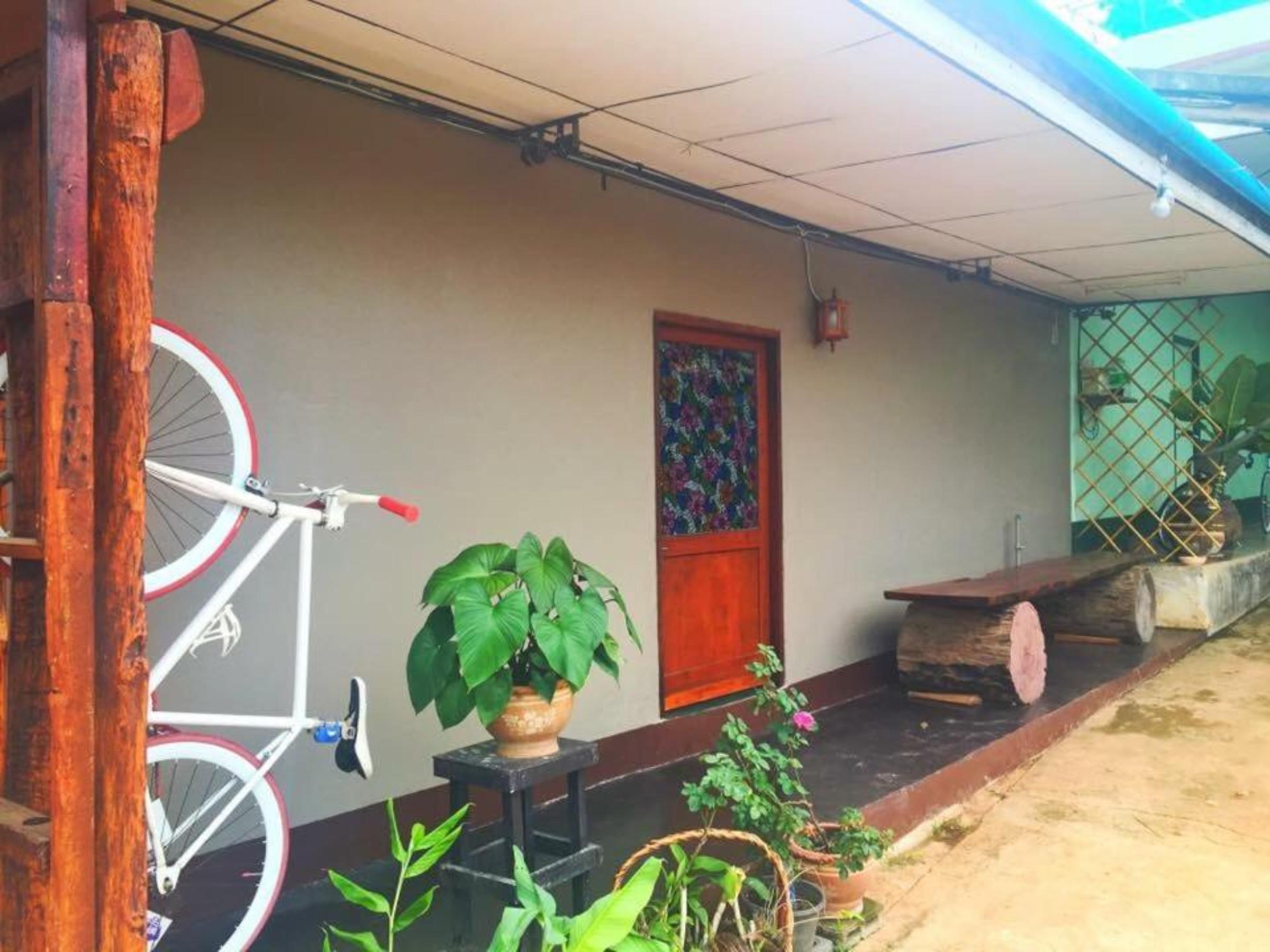 Chokchai Hotel Sai Yok Exterior foto